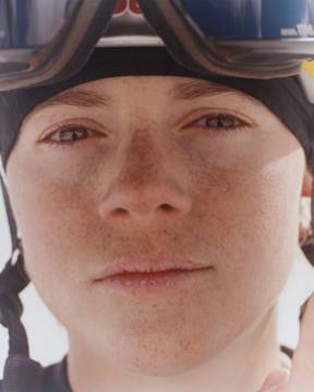 Hard Pack / Manon Loschi